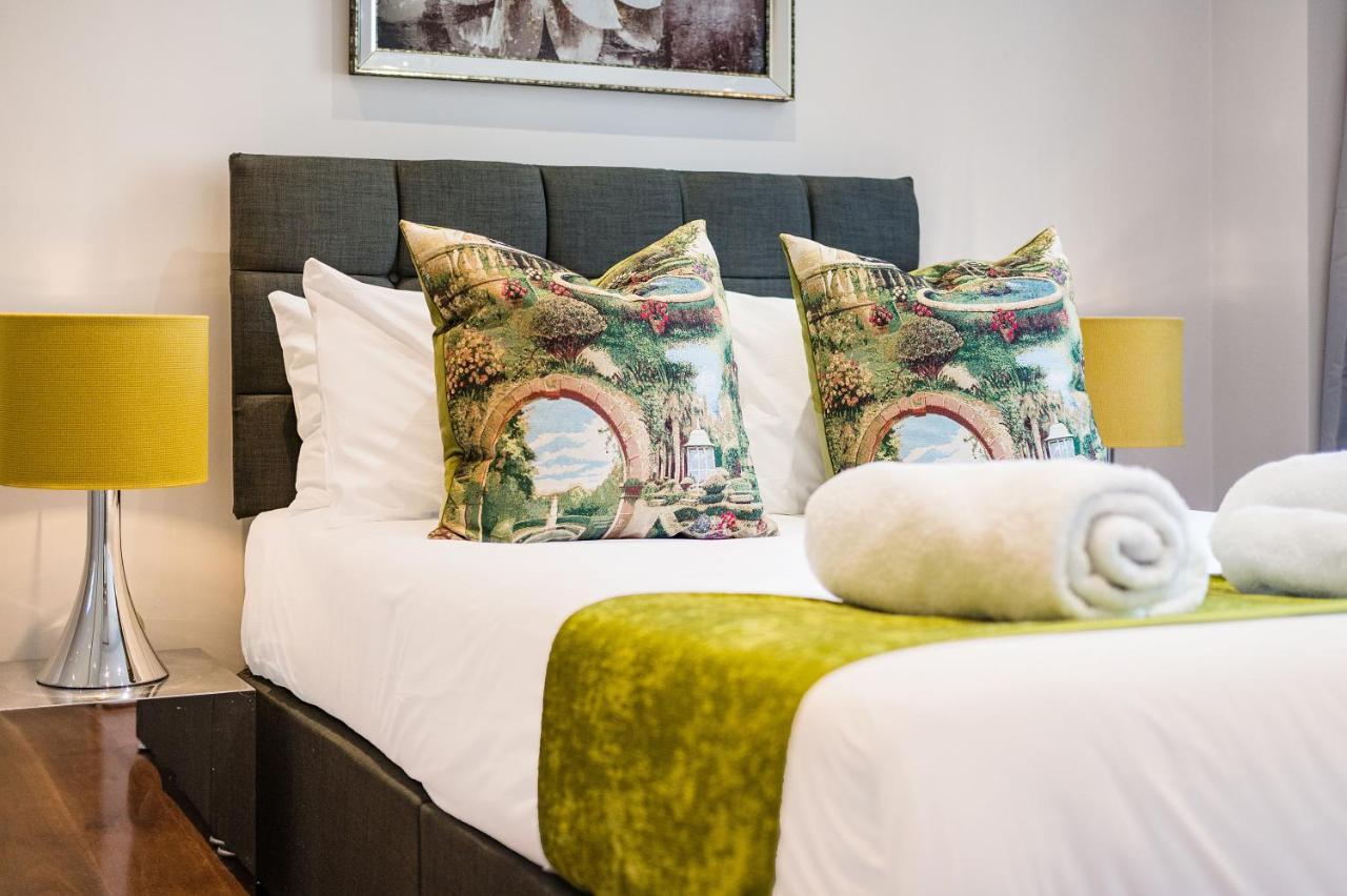 Modernized South Kensington Apartments Лондон Экстерьер фото