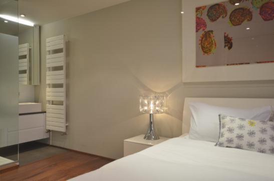 Modernized South Kensington Apartments Лондон Экстерьер фото