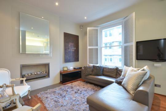 Modernized South Kensington Apartments Лондон Экстерьер фото
